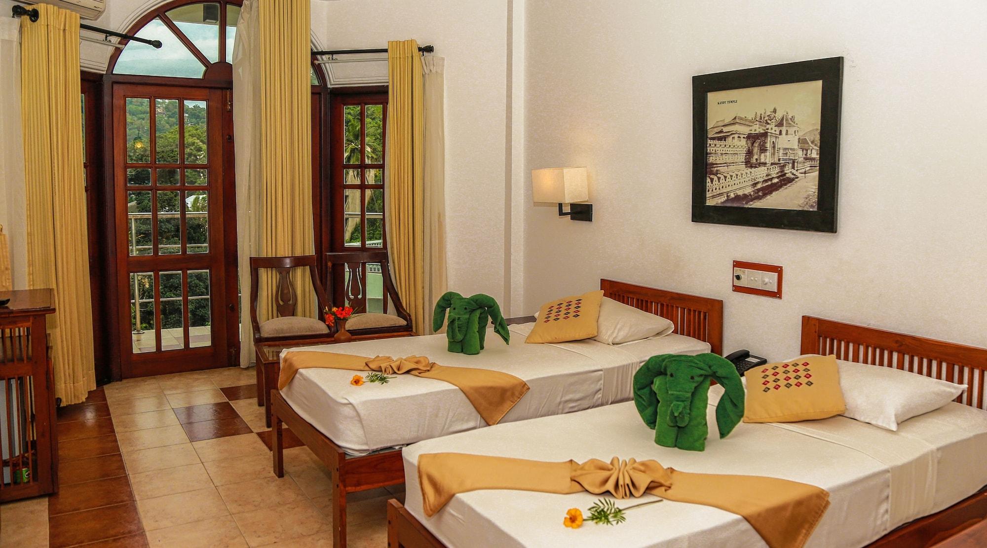 קנדי Senani Hotel מראה חיצוני תמונה