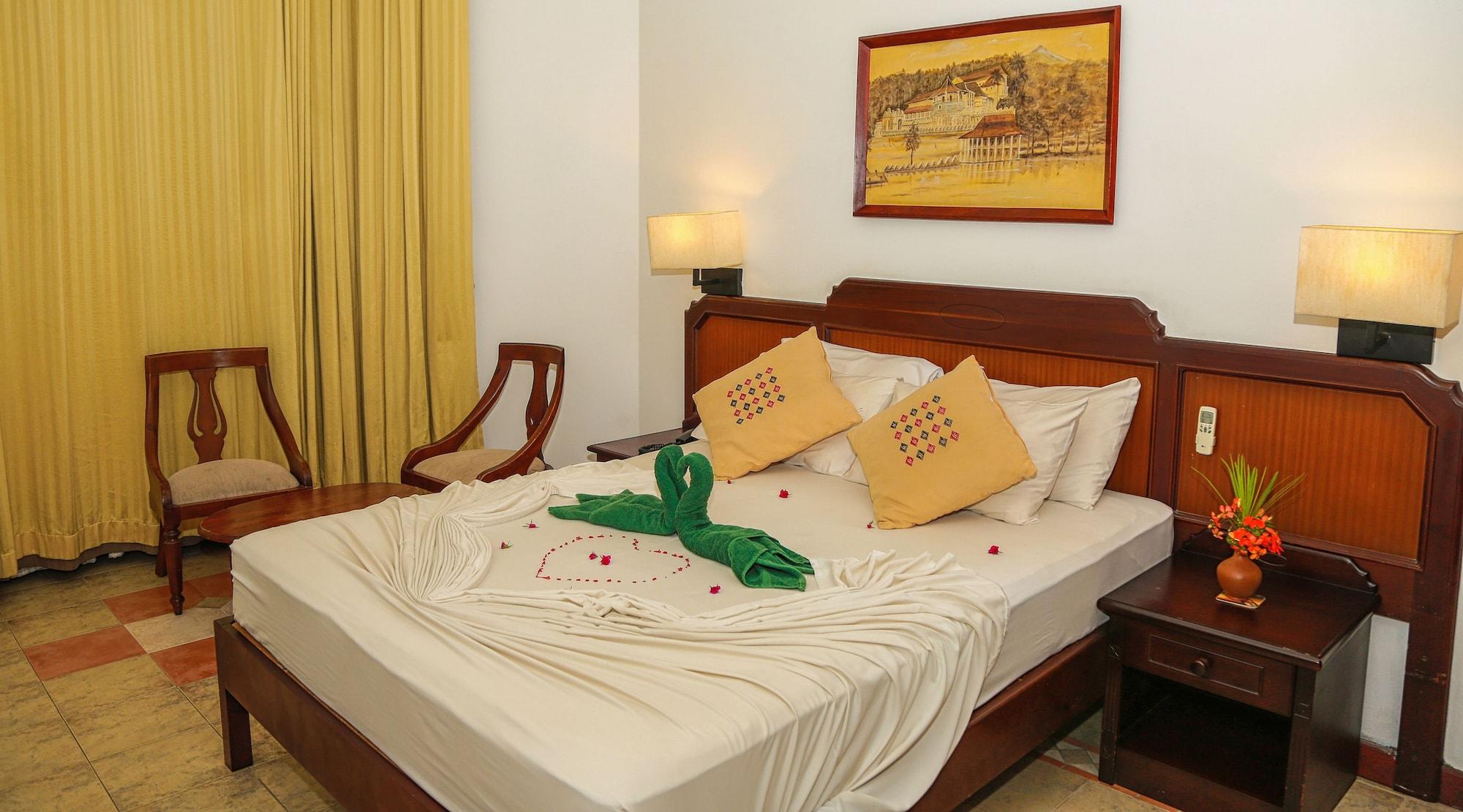 קנדי Senani Hotel מראה חיצוני תמונה