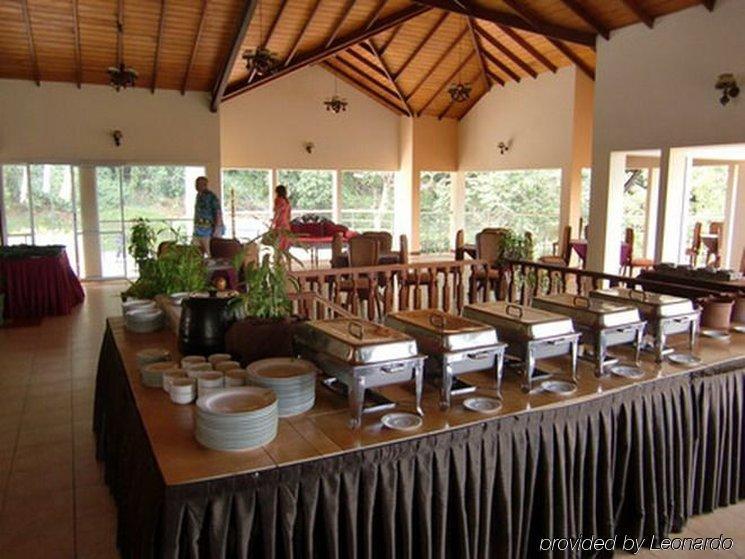 קנדי Senani Hotel מראה חיצוני תמונה