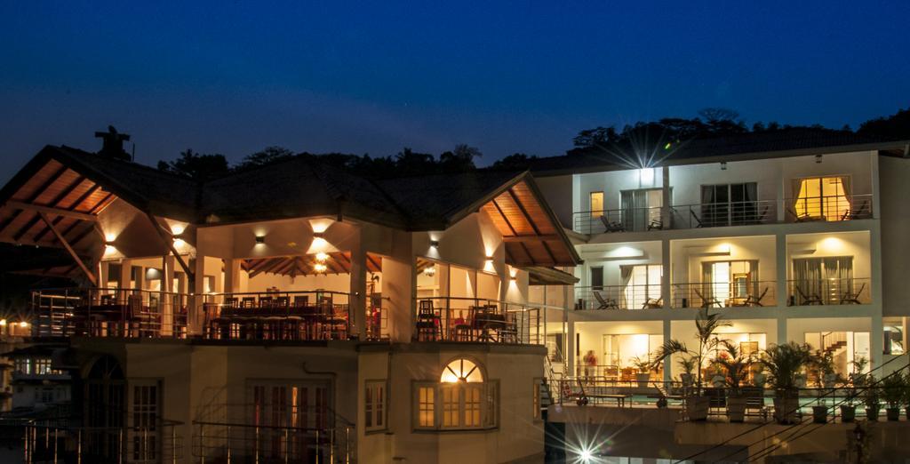קנדי Senani Hotel מראה חיצוני תמונה
