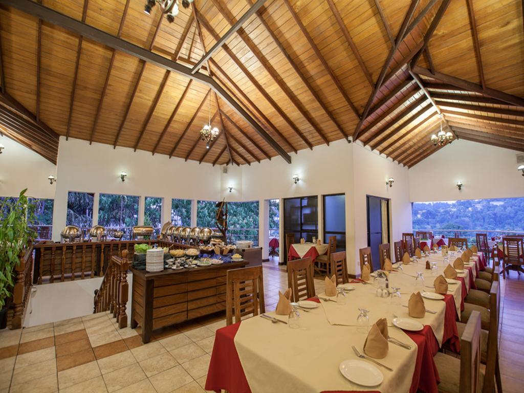 קנדי Senani Hotel מראה חיצוני תמונה