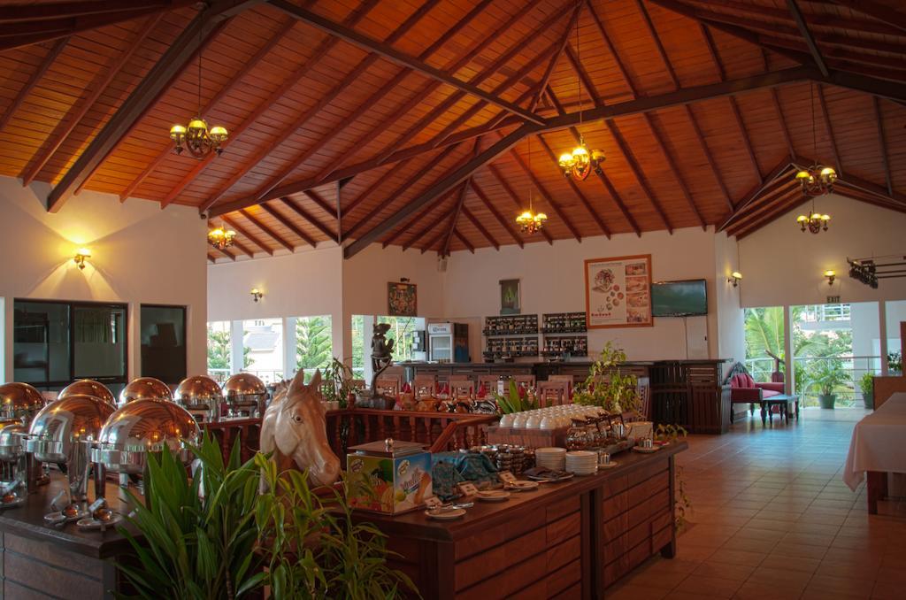 קנדי Senani Hotel מראה חיצוני תמונה