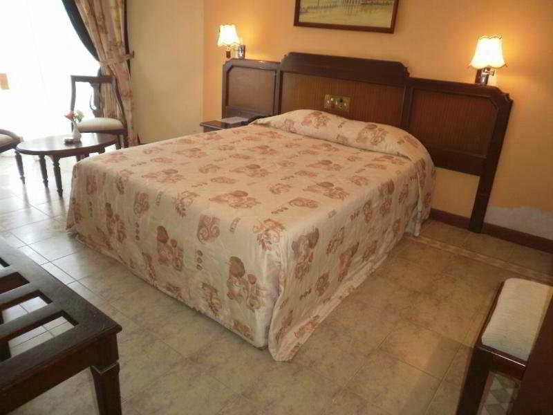 קנדי Senani Hotel מראה חיצוני תמונה