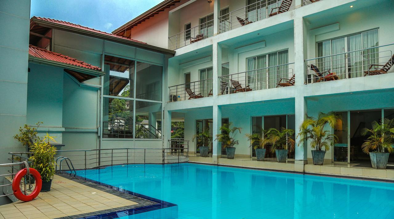 קנדי Senani Hotel מראה חיצוני תמונה