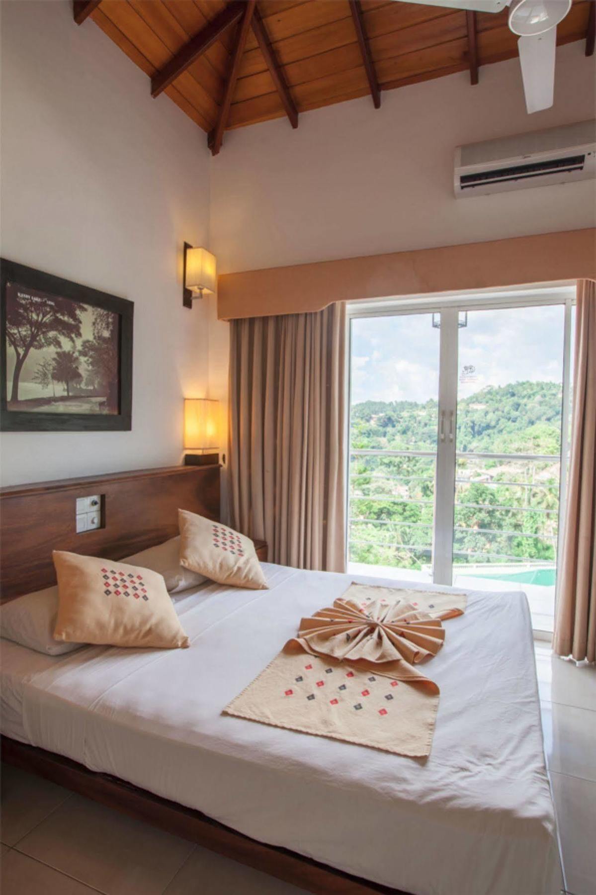 קנדי Senani Hotel מראה חיצוני תמונה